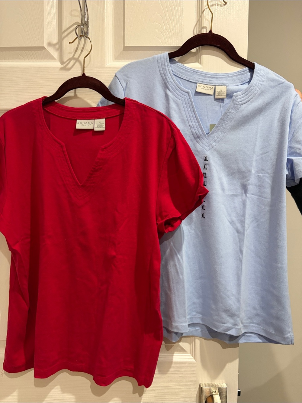 Set of 2✨ Sonoma Short Sleeve V-Neck Tees, XL